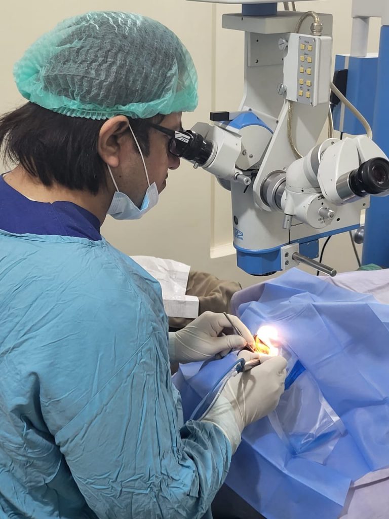 Cataract surgery in Lahore